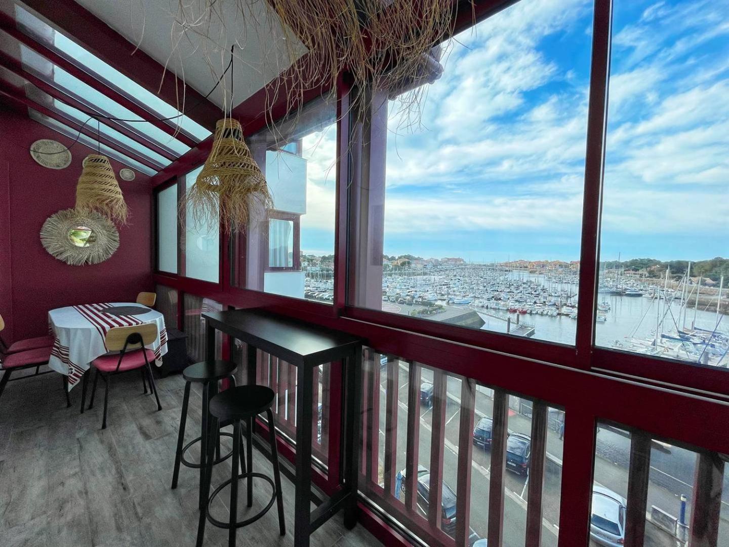 شقة Port Sud - T3 En Duplex Avec Vue Panoramique Sur Le Port De كابروتو المظهر الخارجي الصورة