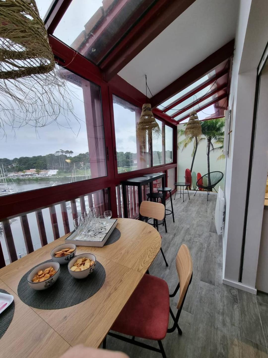 شقة Port Sud - T3 En Duplex Avec Vue Panoramique Sur Le Port De كابروتو المظهر الخارجي الصورة